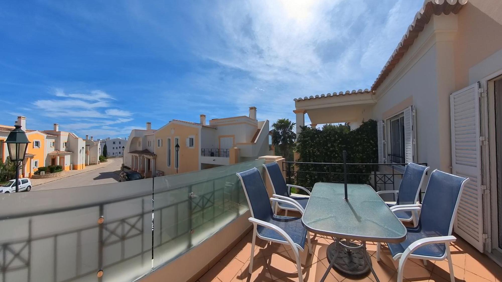 The View - Santo Antonio Villas, Golf & Spa Salema Room photo