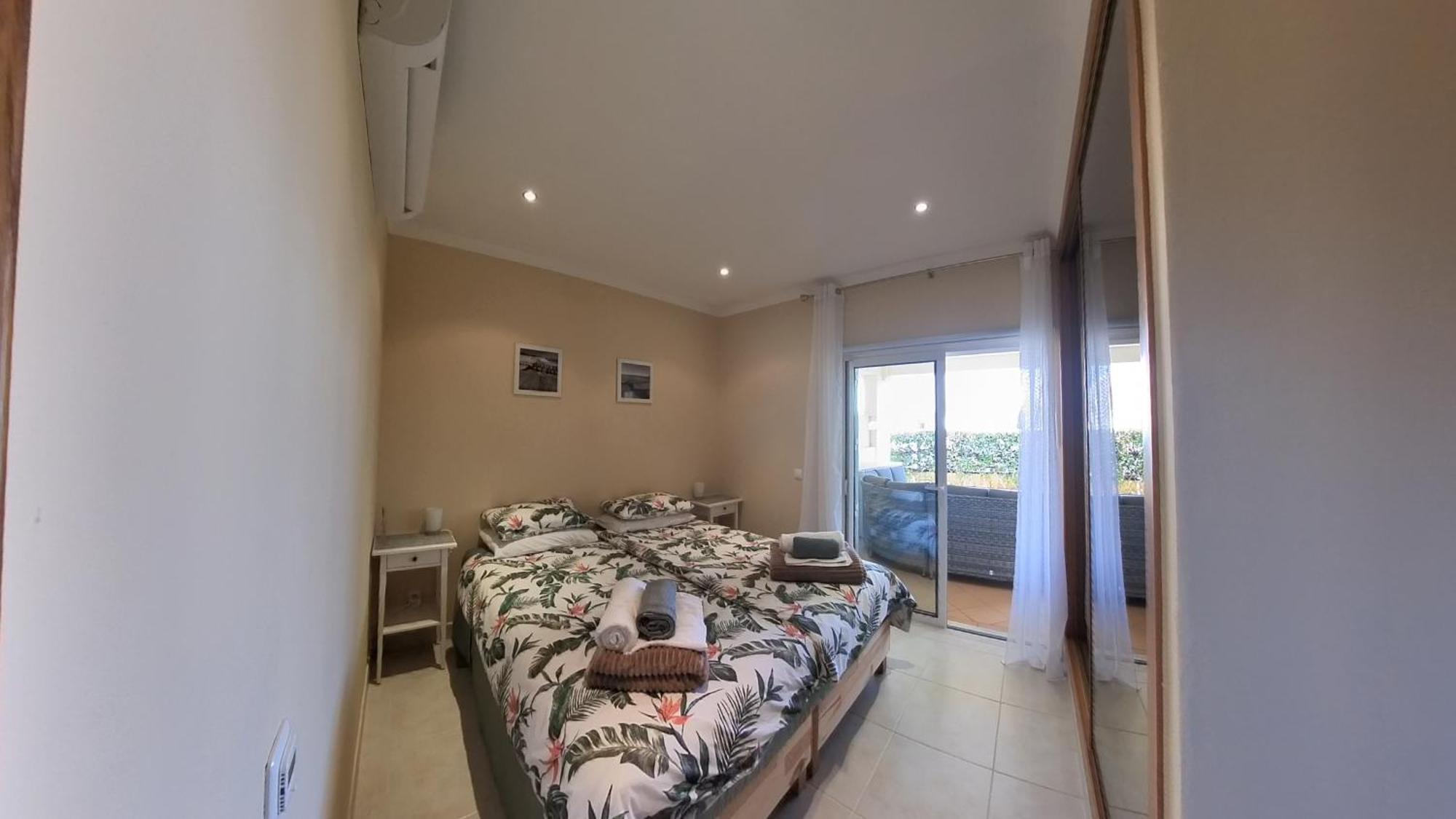 The View - Santo Antonio Villas, Golf & Spa Salema Room photo