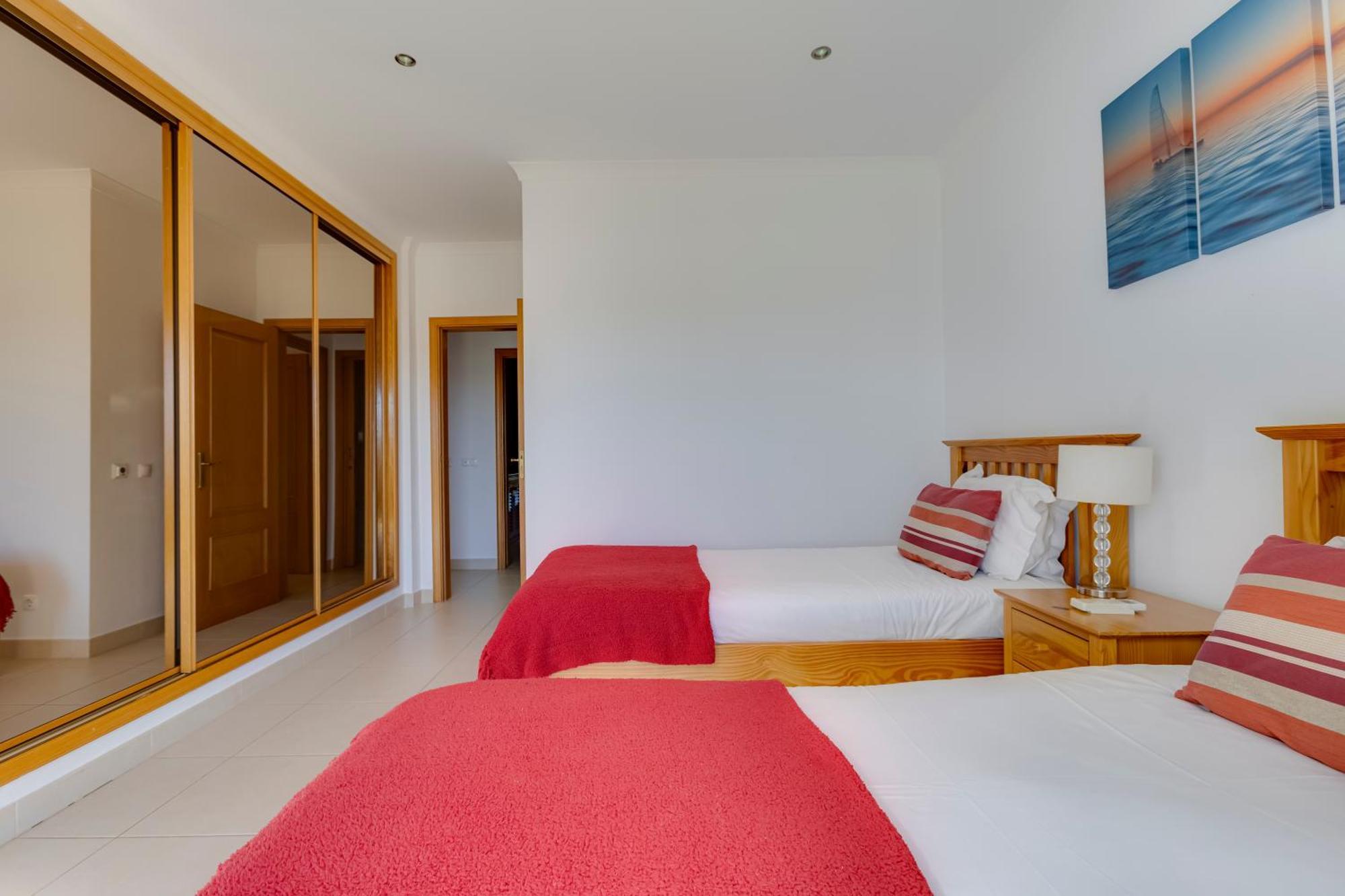 The View - Santo Antonio Villas, Golf & Spa Salema Exterior photo